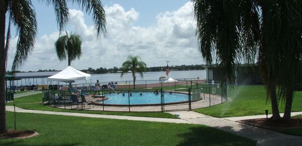 Two Beds/Sleeper Sofa apartment Photo 4