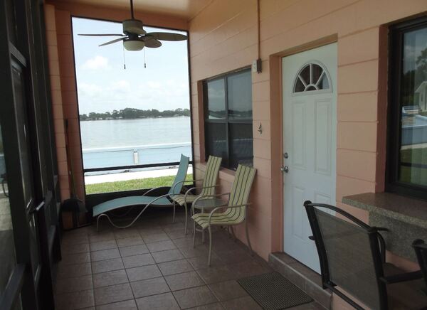 Two Beds/Sleeper Sofa apartment Photo 5